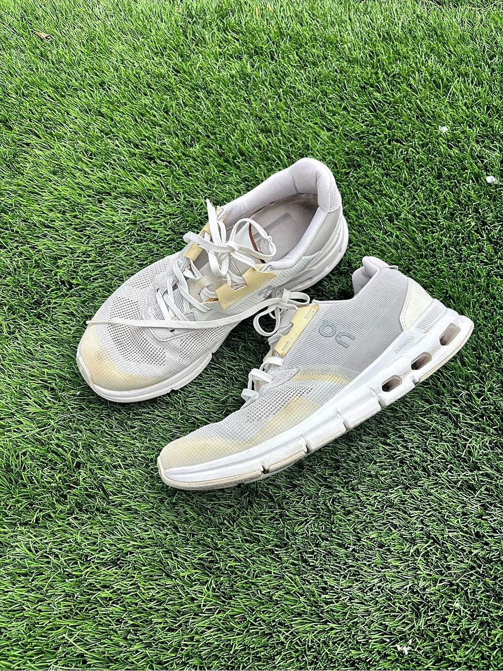 On Cloud 5 Athletic Shoes White